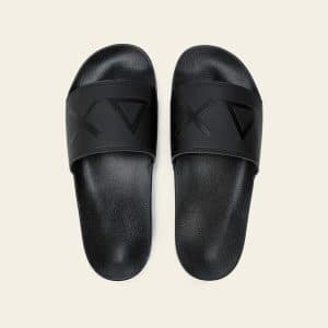 SLIPPERS LOGO BLACK — כפכפים לגברים